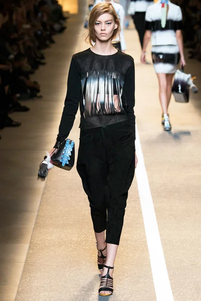Look 21